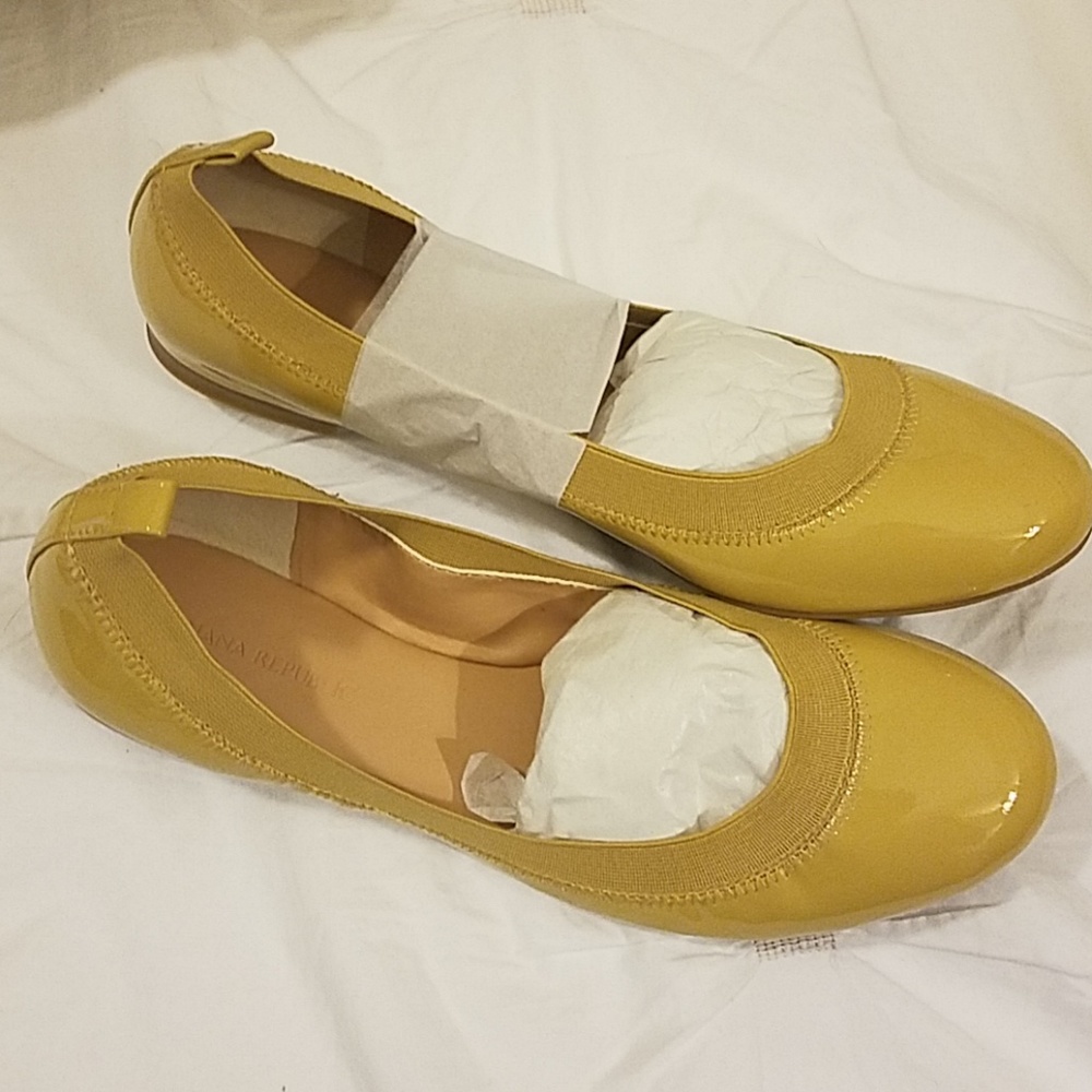 Banana republic ballet flats